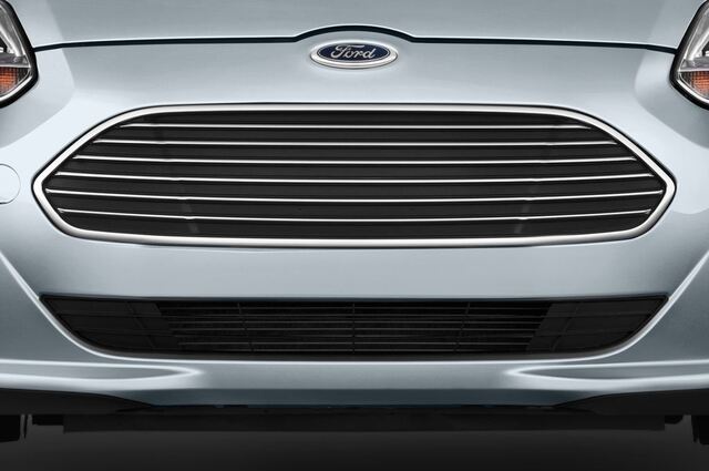 Ford Focus (Baujahr 2014) 107Kw Electric 5 Türen Kühlergrill und Scheinwerfer