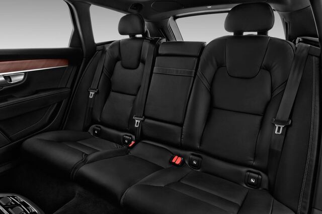 Volvo V90 (Baujahr 2017) Inscription 5 Türen Rücksitze