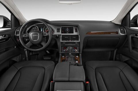 Audi Q7 (Baujahr 2011) - 5 Türen Cockpit und Innenraum