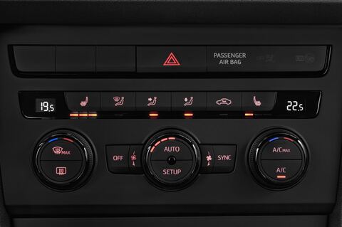 SEAT Leon (Baujahr 2013) Reference 5 Türen Temperatur und Klimaanlage