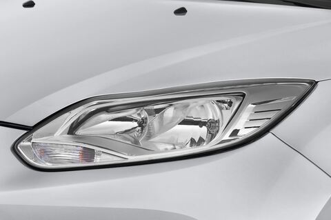 Ford Focus (Baujahr 2012) Trend 5 Türen Scheinwerfer