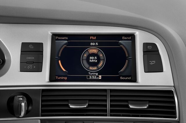 Audi A6 (Baujahr 2011) S Line 4 Türen Radio und Infotainmentsystem