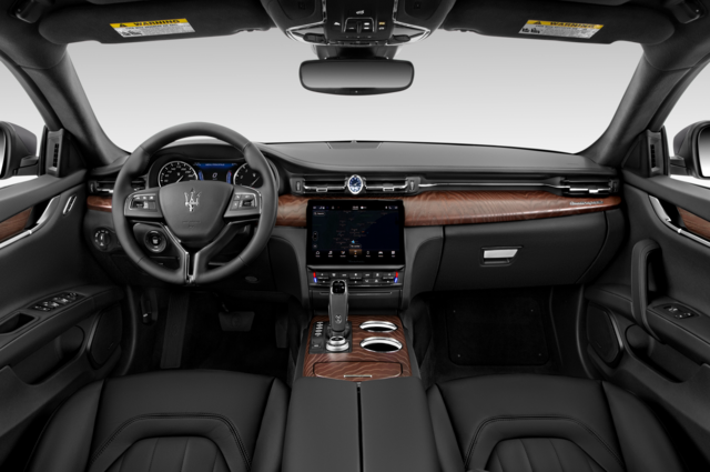 Maserati Quattroporte (Baujahr 2022) GT 4 Türen Cockpit und Innenraum