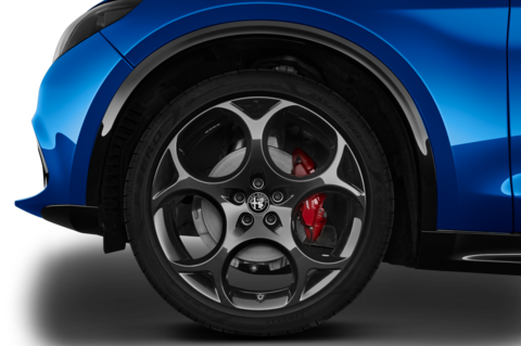 Alfa Romeo Stelvio (Baujahr 2023) Veloce 5 Türen Reifen und Felge