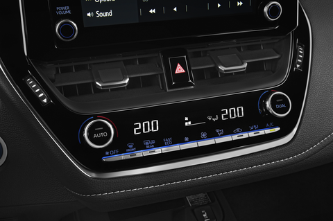 Suzuki Swace (Baujahr 2021) Comfort+ 5 Türen Temperatur und Klimaanlage