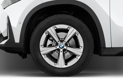 BMW X1 (Baujahr 2023) Serie 5 Türen Reifen und Felge