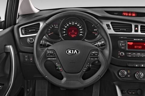 Kia cee'd (Baujahr 2015) Attract 5 Türen Lenkrad