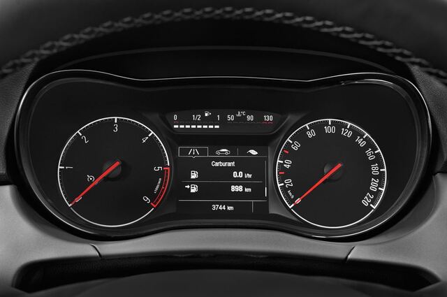 Opel Corsa (Baujahr 2015) Innovation 5 Türen Tacho und Fahrerinstrumente