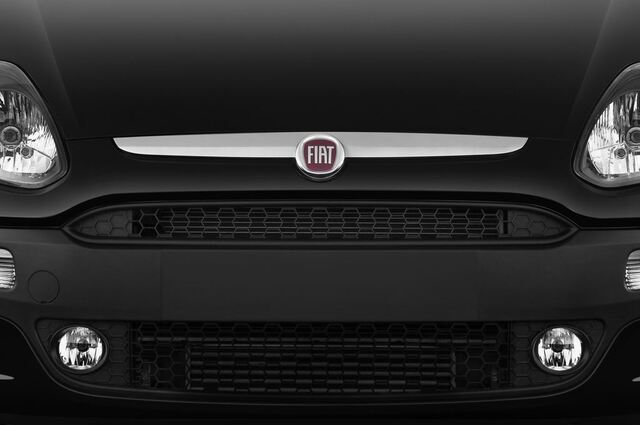 FIAT Punto Evo (Baujahr 2011) Dynamic 3 Türen Kühlergrill und Scheinwerfer