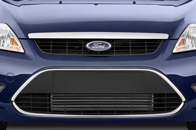 Ford Focus (Baujahr 2009) Trend 2 Türen Kühlergrill und Scheinwerfer