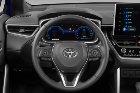 Toyota Corolla Cross (Baujahr 2023) Lounge 5 Türen Lenkrad