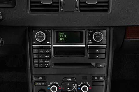 Volvo XC90 (Baujahr 2012) Summum 5 Türen Radio und Infotainmentsystem