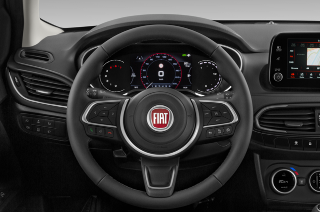 FIAT Tipo Kombi (Baujahr 2023) Cross 5 Türen Lenkrad