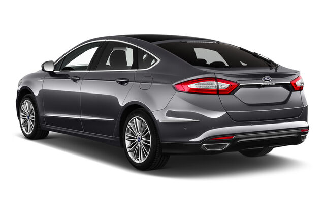 Ford Mondeo (Baujahr 2020) Vignale 4 Türen seitlich hinten