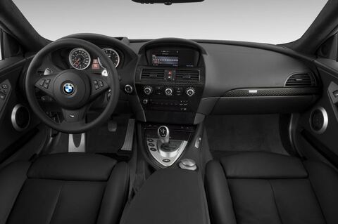 BMW M6 (Baujahr 2010) M6 2 Türen Cockpit und Innenraum