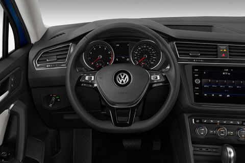 Volkswagen Tiguan (Baujahr 2019) Confrontline 5 Türen Lenkrad