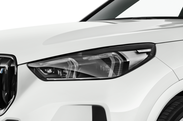 BMW iX1 (Baujahr 2023) M Sportpaket 5 Türen Scheinwerfer