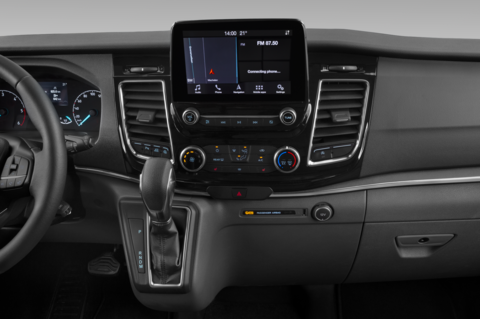 Ford Tourneo Custom (Baujahr 2020) Titanium 4 Türen Mittelkonsole