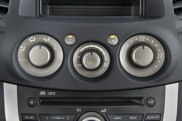 Mitsubishi Grandis (Baujahr 2010) INVITE 5 Türen Temperatur und Klimaanlage