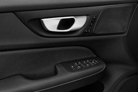 Volvo S60 Recharge (Baujahr 2021) Polestar Engineered 4 Türen Bedienungselemente Tür