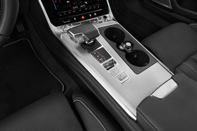 Audi A6 (Baujahr 2019) Design 4 Türen Schalthebel
