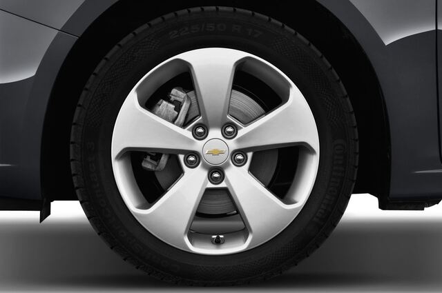 Chevrolet Cruze (Baujahr 2013) LTZ 5 Türen Reifen und Felge