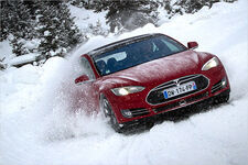 Tesla Winter Experience: Mit dem Model S durch den Schnee
