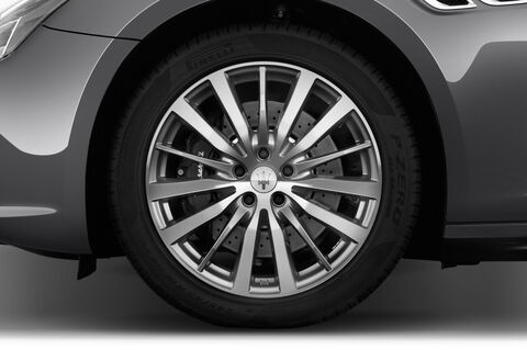 Maserati Quattroporte (Baujahr 2018) S 4 Türen Reifen und Felge