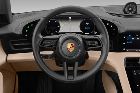Porsche Taycan (Baujahr 2022) 4 Cross Turismo 5 Türen Lenkrad