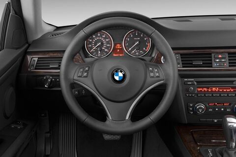 BMW 3 Series (Baujahr 2010) 335i 2 Türen Lenkrad