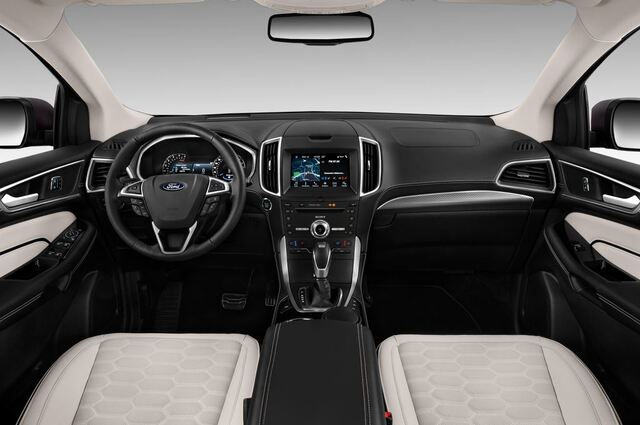 Ford Edge Vignale (Baujahr 2017) - 5 Türen Cockpit und Innenraum