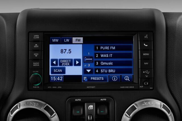 Jeep Wrangler Unlimited (Baujahr 2016) Rubicon 5 Türen Radio und Infotainmentsystem