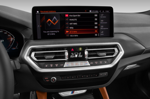 BMW X4 (Baujahr 2023) M40d 5 Türen Radio und Infotainmentsystem