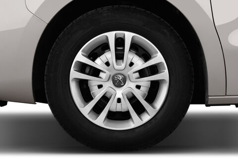 Peugeot Traveller (Baujahr 2018) Business 4 Türen Reifen und Felge
