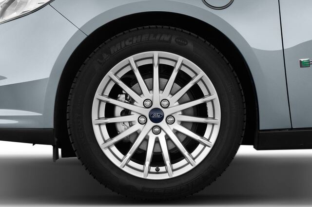 Ford Focus (Baujahr 2014) 107Kw Electric 5 Türen Reifen und Felge