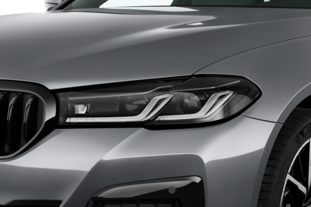 BMW 5 Series Touring Plug-in Hybride (Baujahr 2023) M-Sport 5 Türen Scheinwerfer