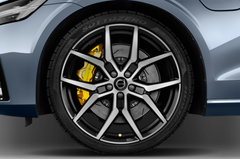 Volvo S60 Recharge (Baujahr 2021) Polestar Engineered 4 Türen Reifen und Felge