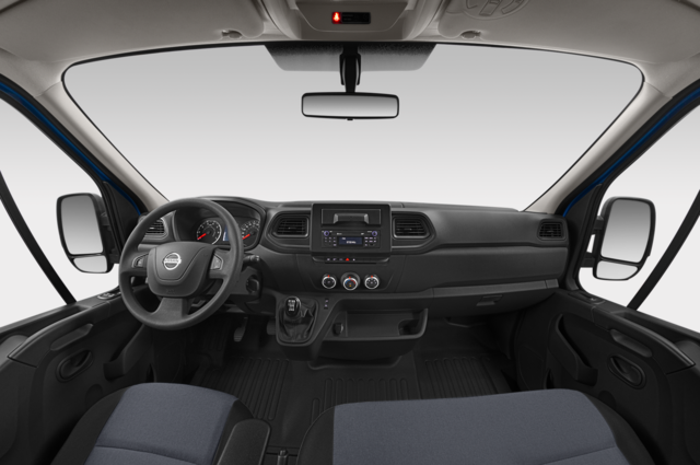 Nissan NV400 (Baujahr 2021) Base Regular Cab 2 Türen Cockpit und Innenraum