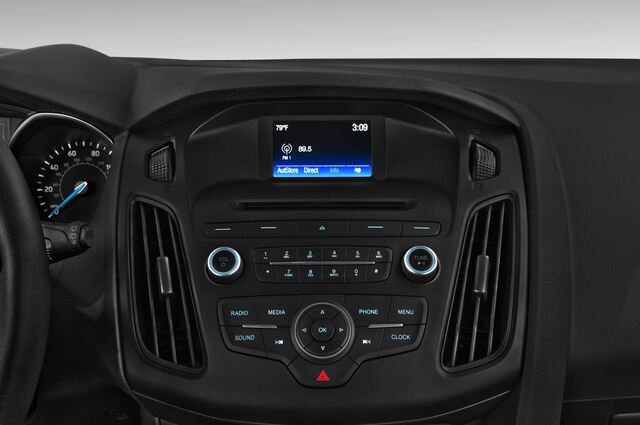 Ford Focus (Baujahr 2015) Trend 5 Türen Radio und Infotainmentsystem