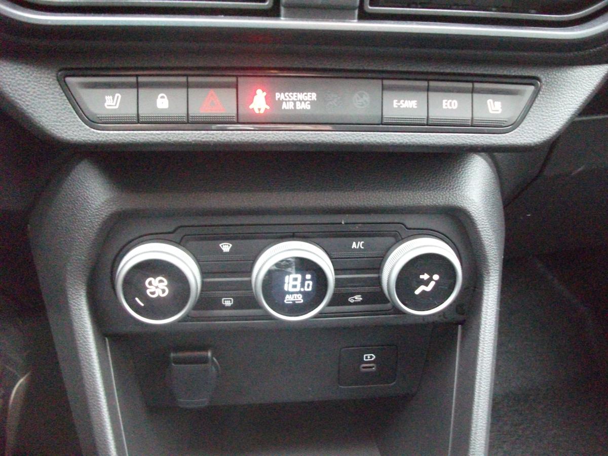 Dacia Jogger Expression Hybrid 140 "Navi, Sitzheizung, Kamera"