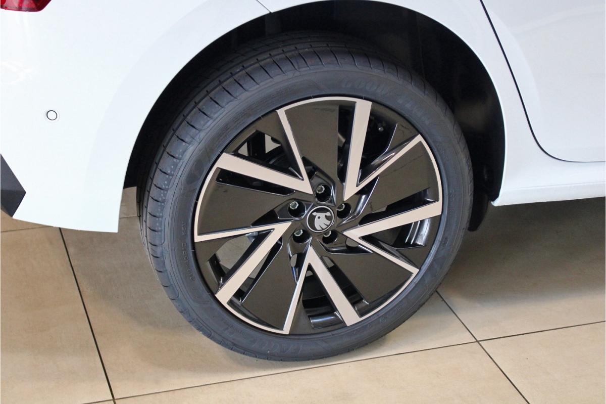 Skoda Kamiq 1.0 TSI Tour AHK|ACC|MATRX|WSS+SHz|Cam|NAV