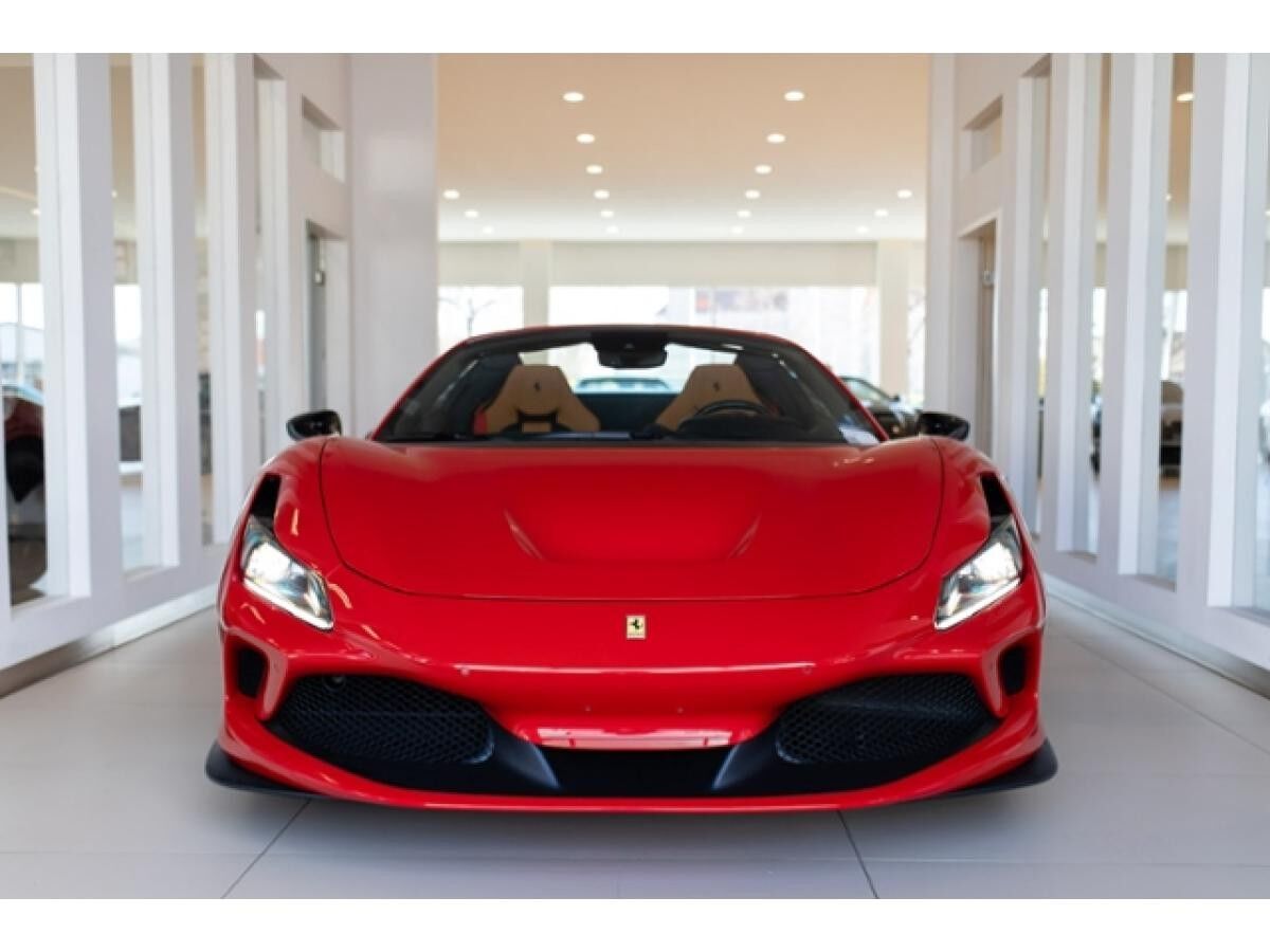 Ferrari F8 Spider*Lift*Racing Seats*LED*