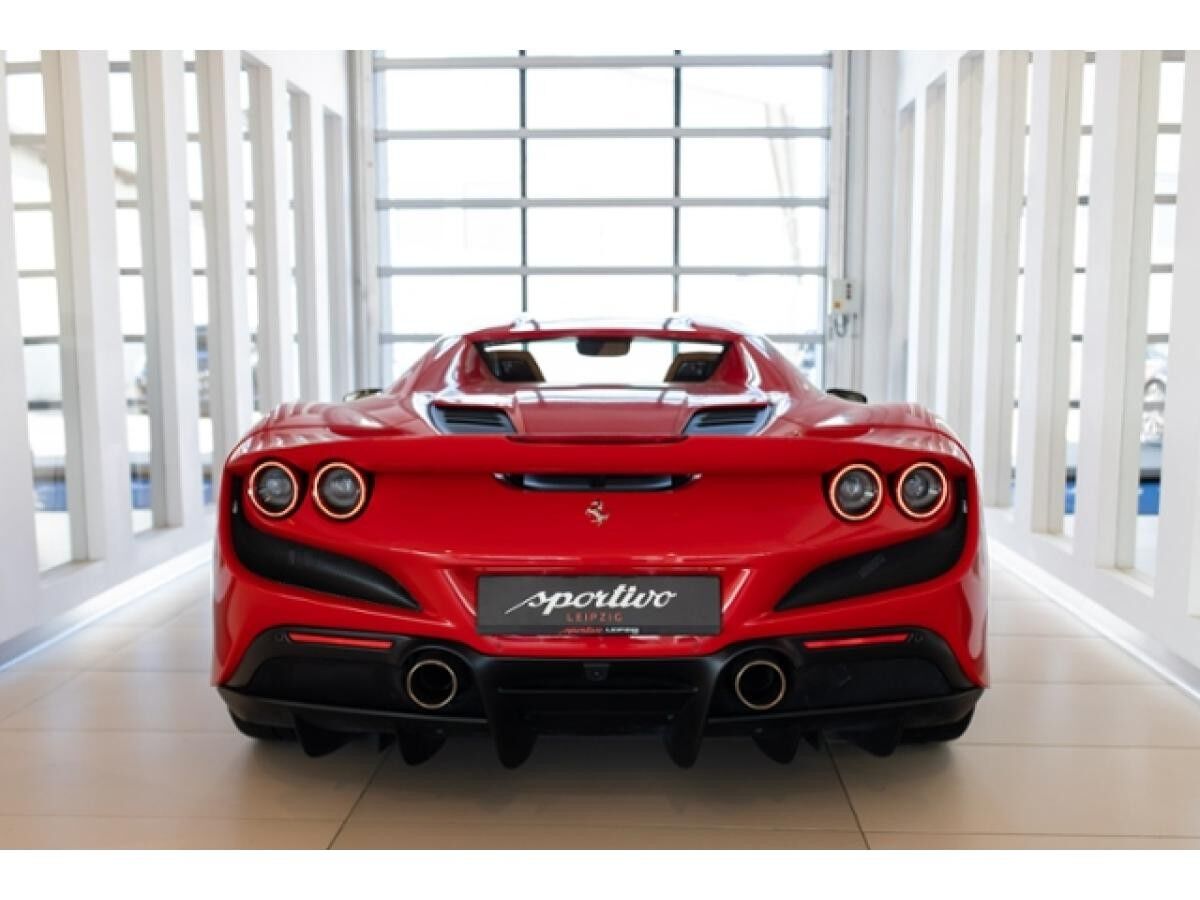 Ferrari F8 Spider*Lift*Racing Seats*LED*