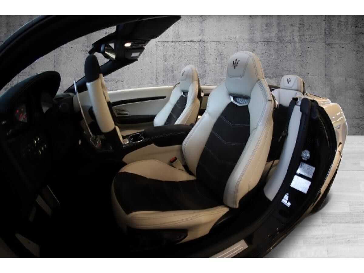Maserati GranCabrio MC