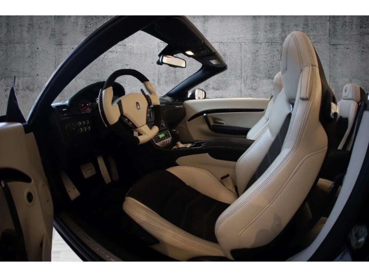 Maserati GranCabrio MC