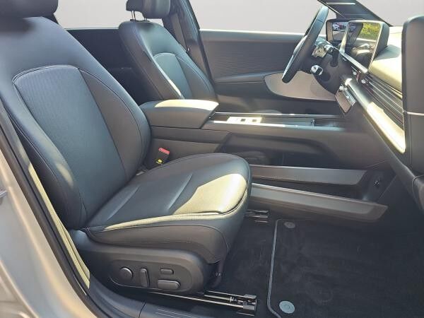 Hyundai IONIQ 6 77,H ALLRAD UNIQ-PAKET  NAVI/MATRIX