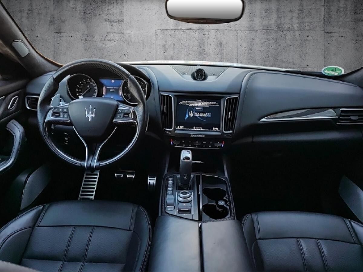 Maserati Levante /GranSport Q4 **AHK//Pannoramadach//