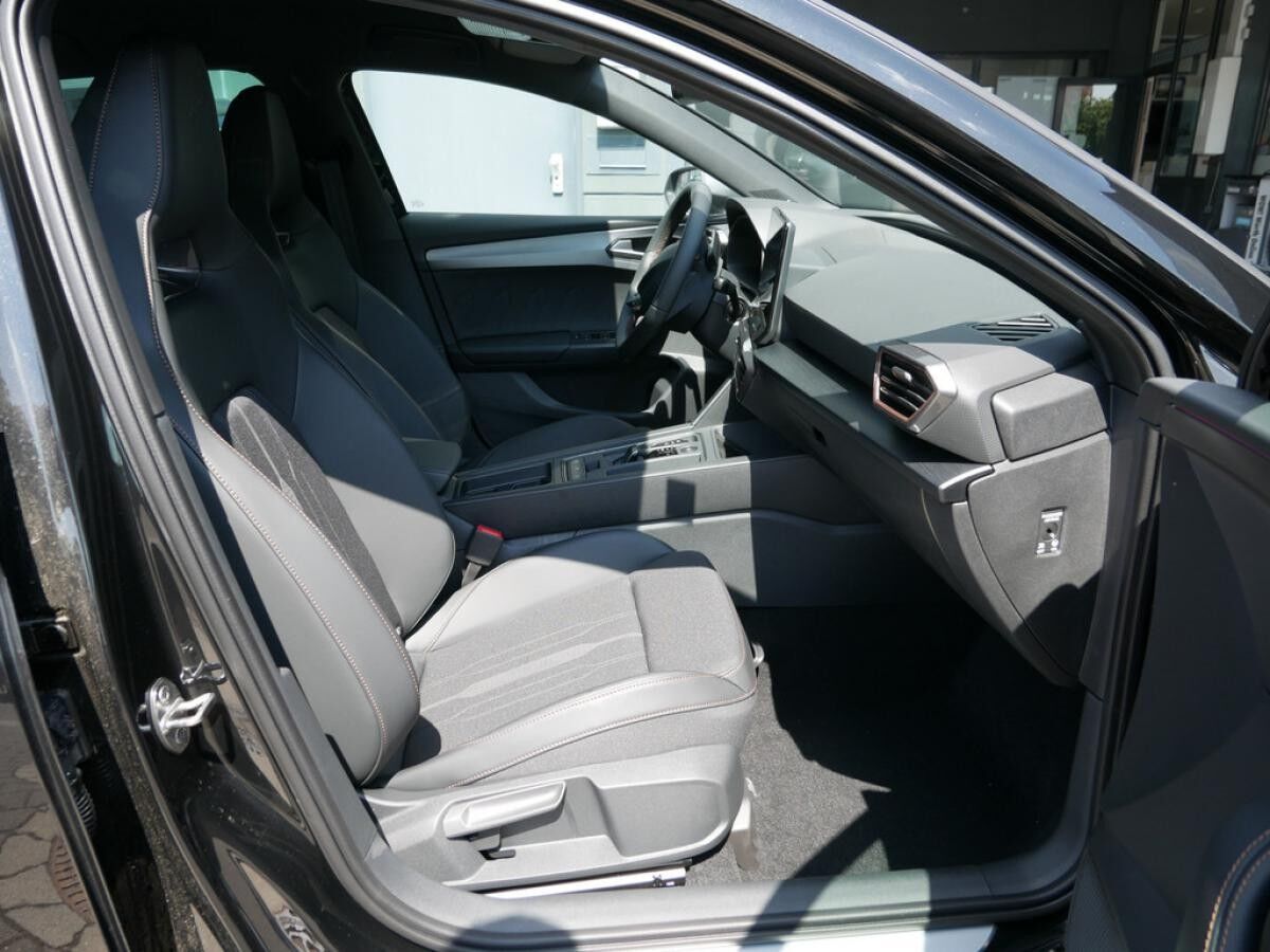 Cupra Formentor 1.5 eTSI DCC KAMERA NAVI ACC ES MATRIX-LED Cupra Formentor 1.5 eTSI DCC KAMERA NAVI ACC ES MATRIX-LED