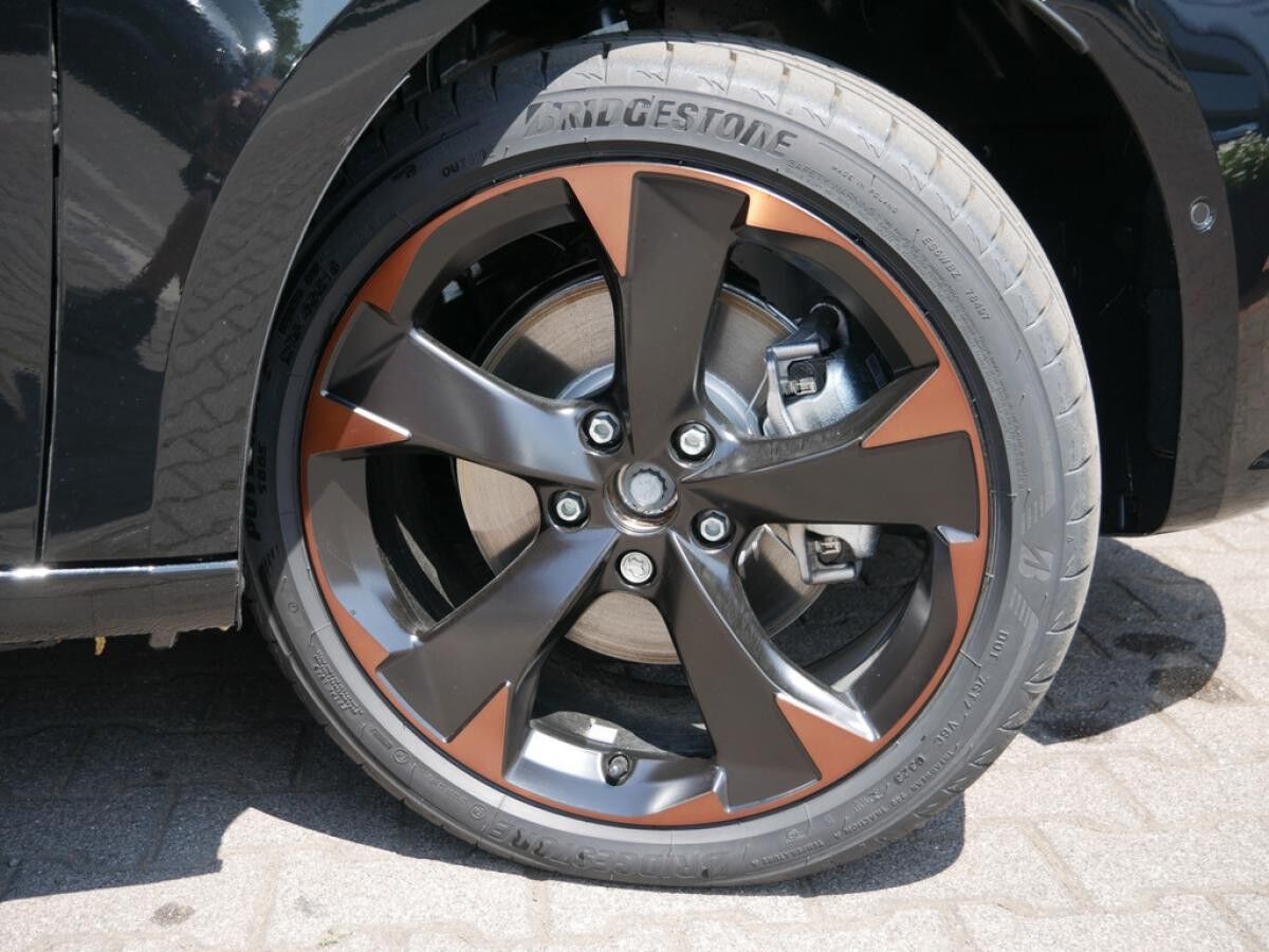 Cupra Formentor 1.5 eTSI DCC KAMERA NAVI ACC ES MATRIX-LED Cupra Formentor 1.5 eTSI DCC KAMERA NAVI ACC ES MATRIX-LED