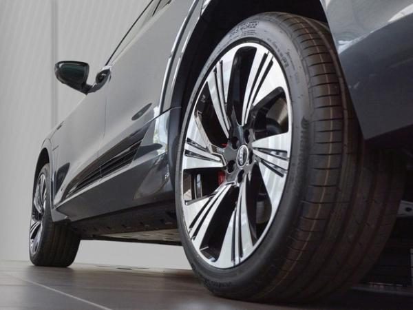 Audi Q8 Sportback e-tron 55 S line quattro /